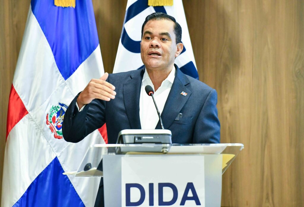 Director de la DIDA Elías Báez pide modificación urgente del formulario de afiliación de las AFP para facilitar el acceso a fondos