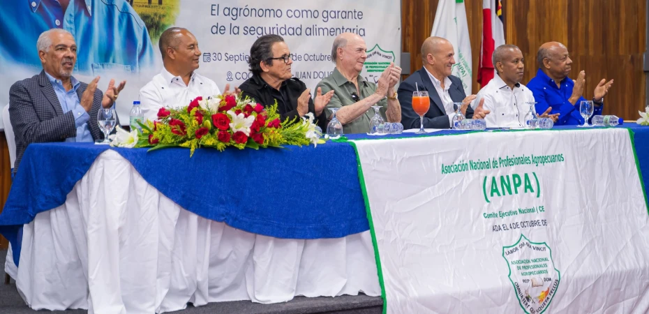 Hipólito Mejía ponderó labor histórica del profesional agropecuario y pide sean remunerados de acuerdos a sus méritos y aportes