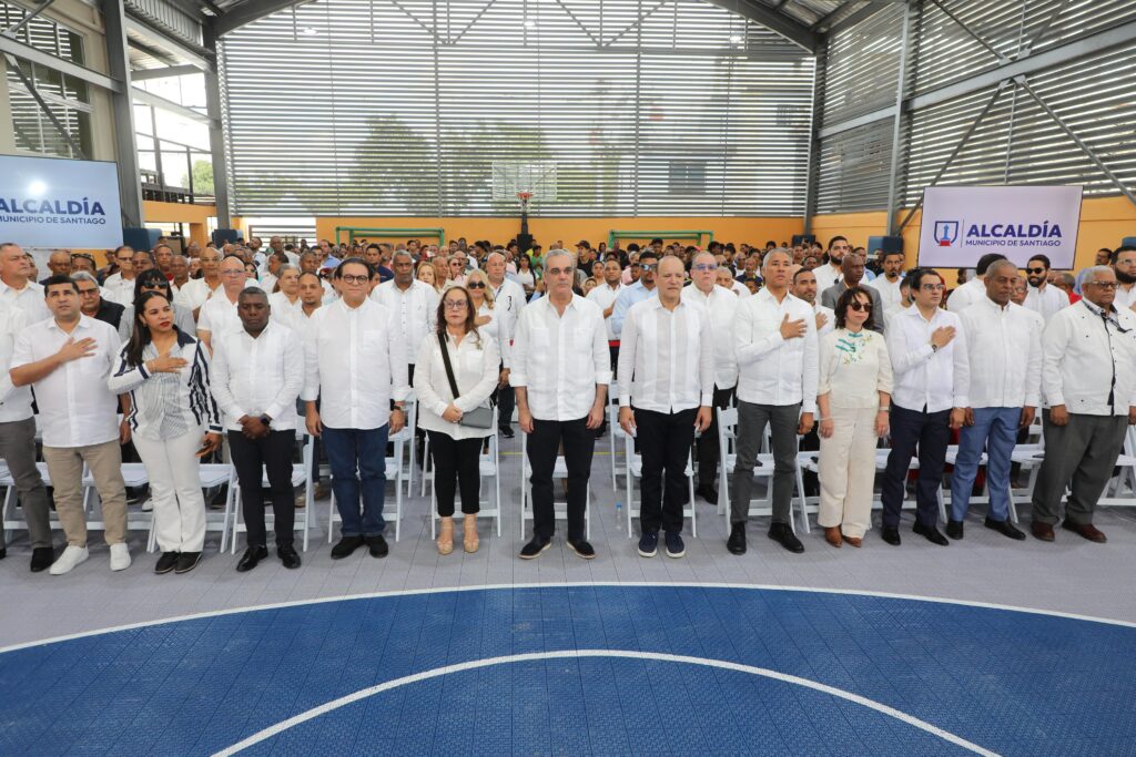 Presidente Abinader lidera jornada de inauguraciones en Santiago con entrega de centros educativos, deportivos, culturales y asfaltado de calles
