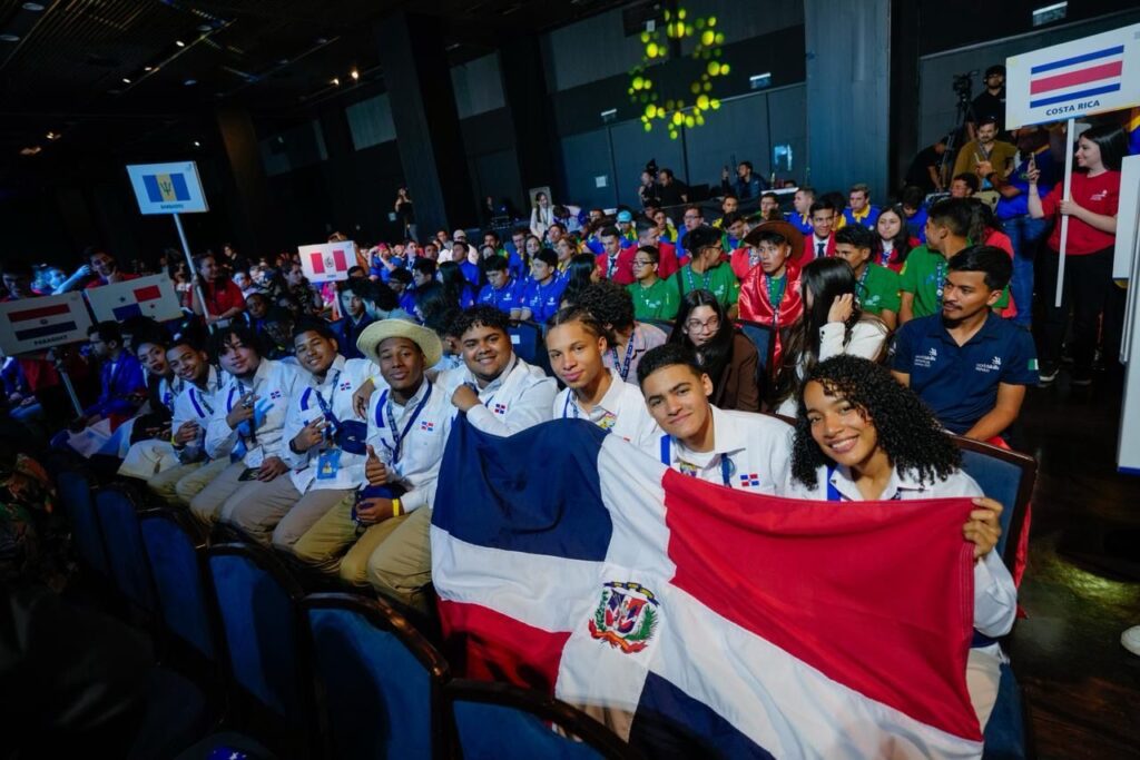 INFOTEP gana dos medallas de bronce en WorldSkills América Santiago 2025 en Chile