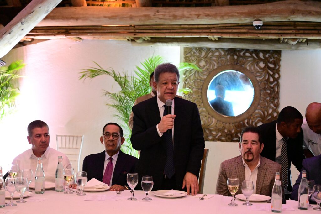 Leonel: “Todos los problemas empiezan a brotar simultáneamente”; la crisis de credibilidad del Gobierno se agrava