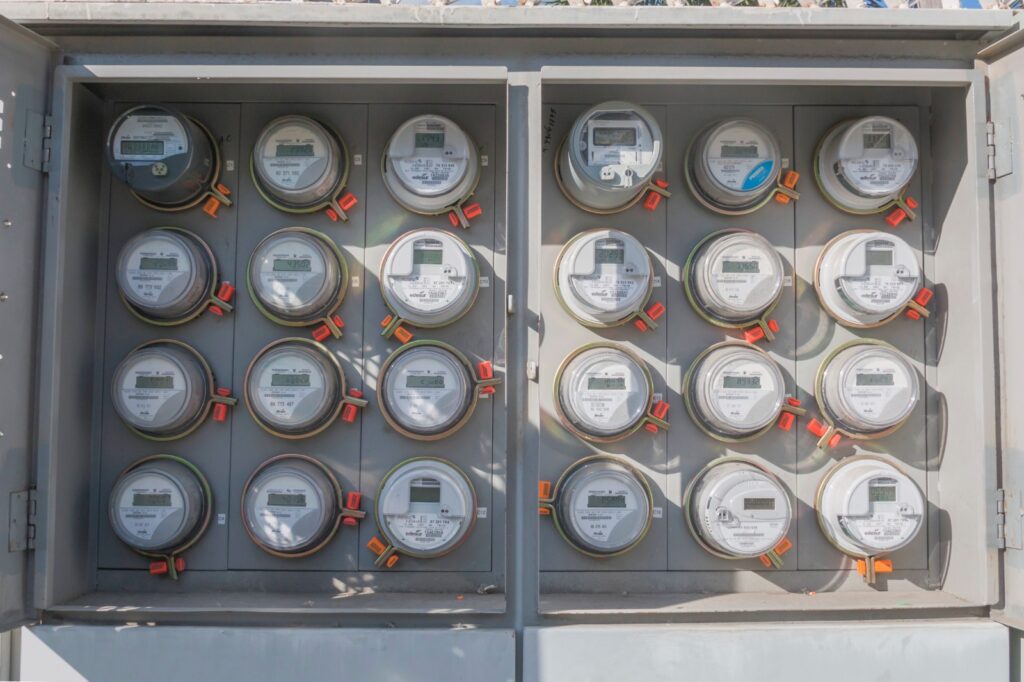 Edesur inicia plan de expansión y mejora de redes e infraestructuras eléctricas