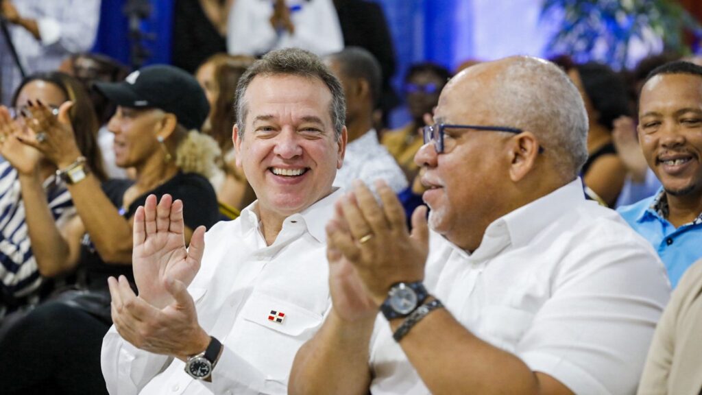 Gobierno impulsa microempresas en San Pedro con RD$55 millones en créditos