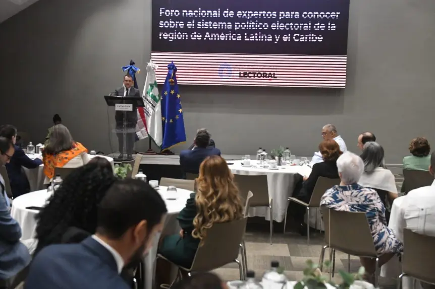 Presidente JCE cita desafíos del sistema político electoral de la región