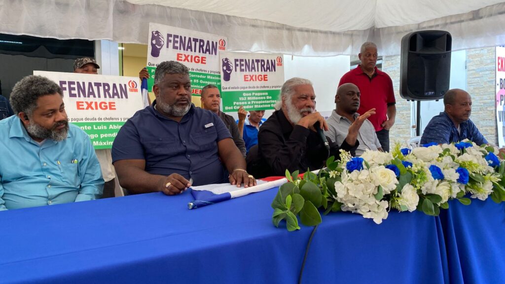 Juan Hubieres dice el Día del chófer lo encuentra sin pensiones, sin Bonogas y mucha corrupción en combustible subsidiado