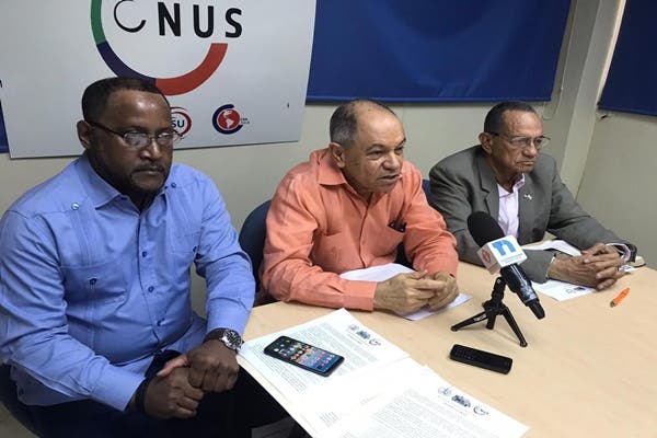 Sindicalistas se suman a propuesta de Omar Fernández; piden menos impuestos a salarios