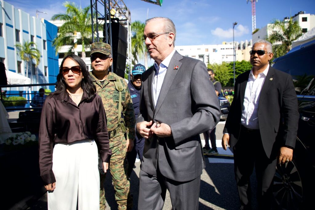 Presidente Abinader pone en marcha “Navidad con Garantía de Paz 2.0” con despliegue de cerca de 28,000 agentes para reforzar la tranquilidad y la convivencia en todo el país