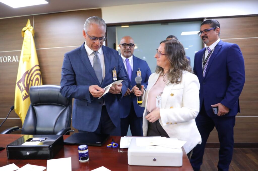 JCE realiza ceremonia de llaves para la infraestructura de clave pública de la nueva cédula