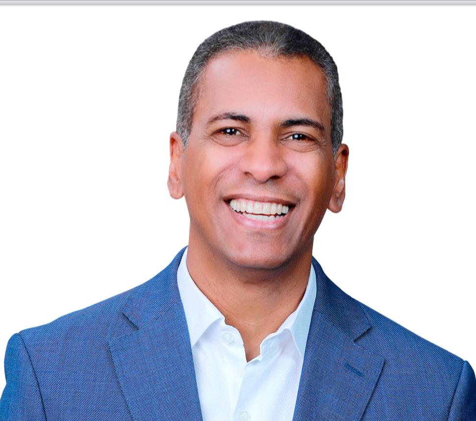 Demóstenes Martínez es designado nuevo presidente de la Fuerza del Pueblo en la provincia de Santiago