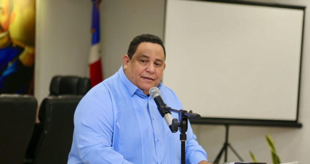 Alcaldía de Azua valora respaldo del gobierno central al desarrollo turístico de la provincia