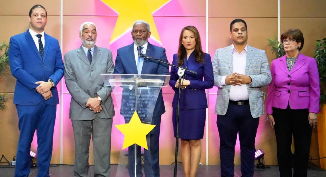 PLD denuncia fusión en Educación busca reducir 4% PIB; tilda medida de “inaceptable”