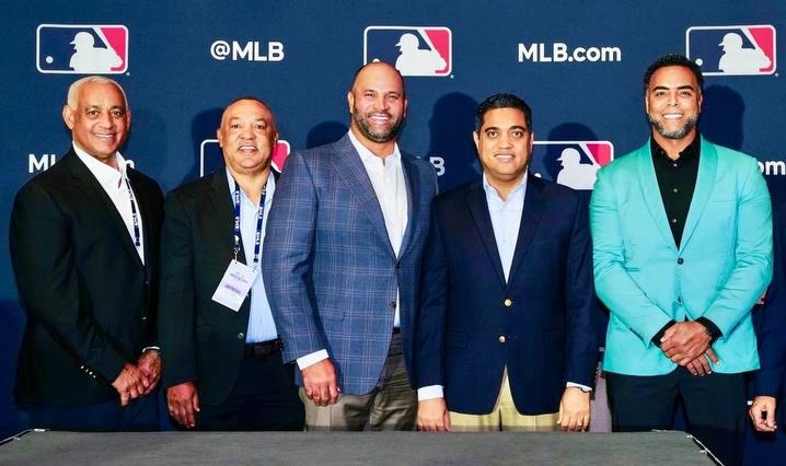 Ministro Kelvin Cruz exhorta peloteros dominicanos representar con orgullo a la patria en el Clásico Mundial de Béisbol