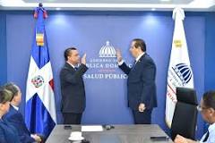 Ministro de Salud Víctor Atallah juramenta a Julio César Landrón como nuevo director del SNS