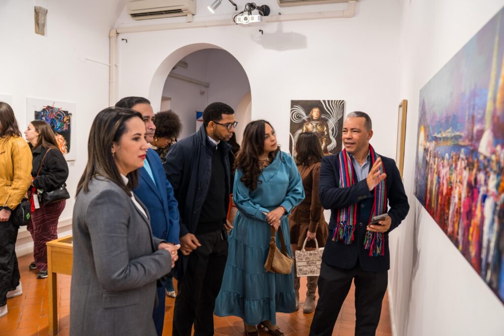 Banreservas y la Embajada dominicana ante la Santa Sede clausuran Rutas de Esperanza tras dos meses de exhibición en Roma