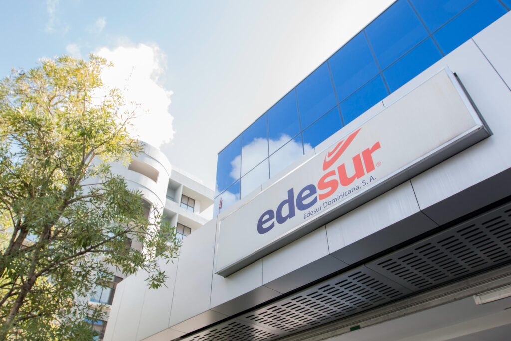 Edesur Dominicana informa trabaja para solucionar avería en varios circuitos de la subestación Los Prados