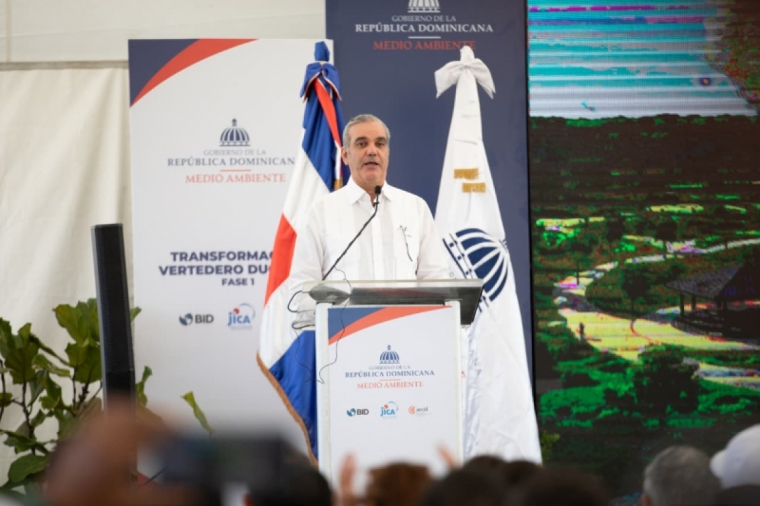 Presidente Abinader da inicio a la primera fase de transformación y saneamiento ambiental del vertedero Duquesa para beneficio de 3.8 millones habitantes del Gran Santo Domingo